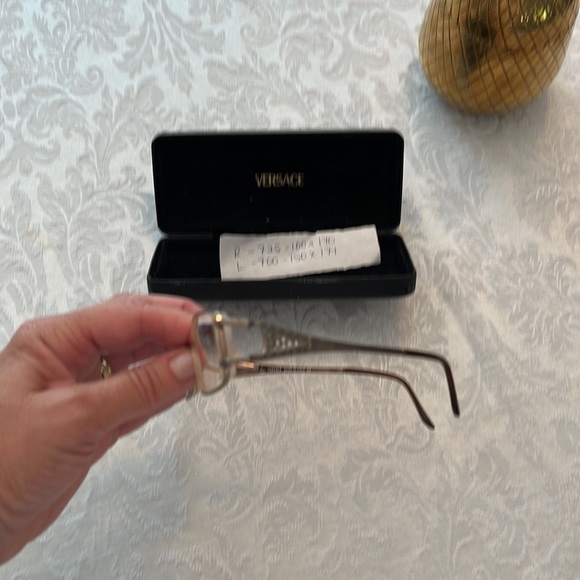 Vintage Versace Glasses 👓 with script= R. -725-100 x 170, L. -700-150 x 171 - Picture 2 of 5